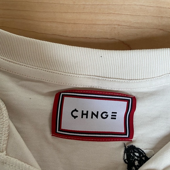 Brand New Chnge Henley Crop Top - Picture 3 of 7